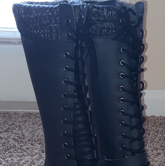 LACE UP BOOT - Picture 6 of 7